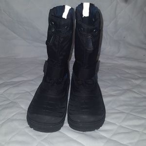 Boy snow boots